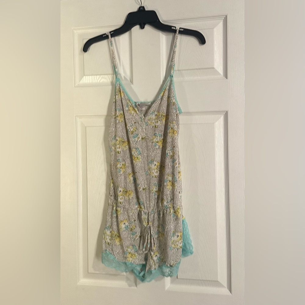 Victoria’s Secret Knit Jumper Romper With Drawstring Size Small Petite.